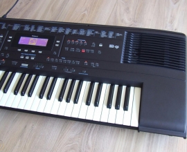 Roland E 500