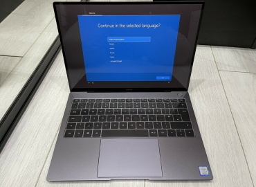 Huawei MateBook X Pro 16GB 1TB SSD 2 – 1 With Free Freebuds 3